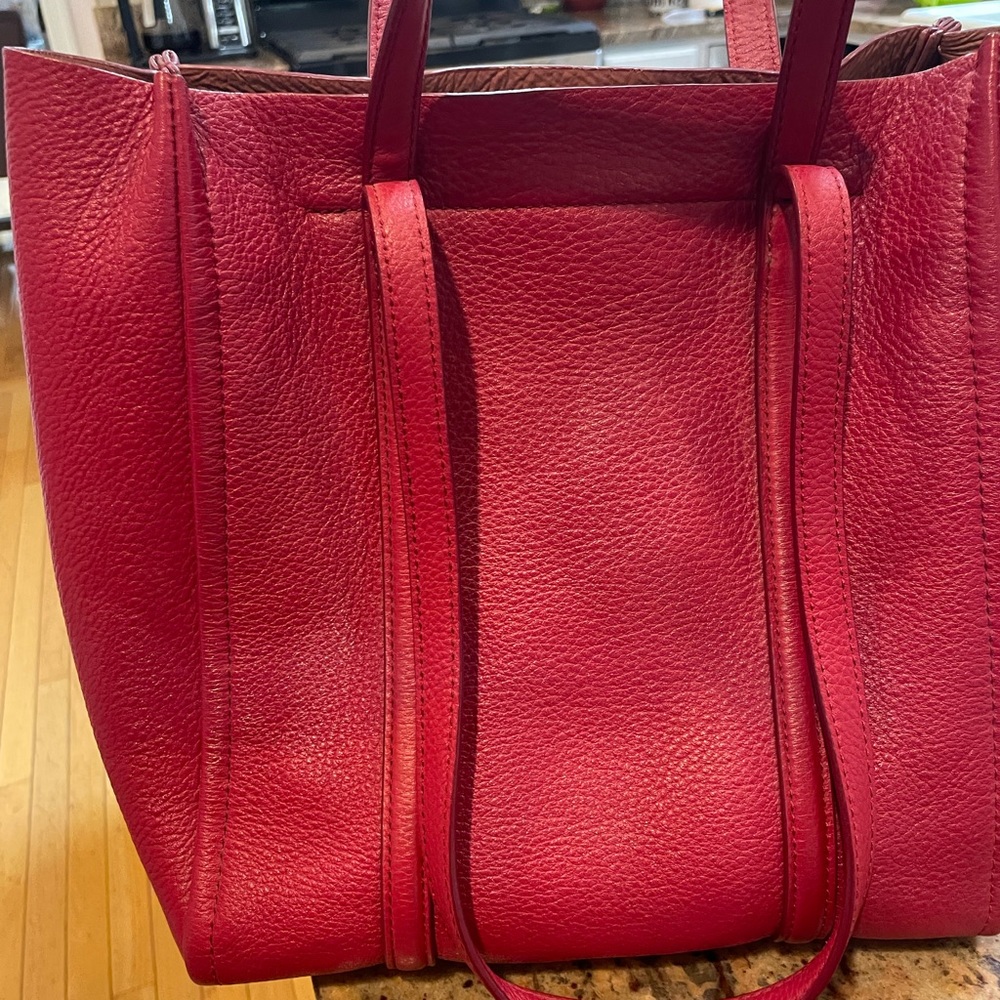 Marc Jacobs Leather Tag Tote Cranberry Red - Picture 2 of 11